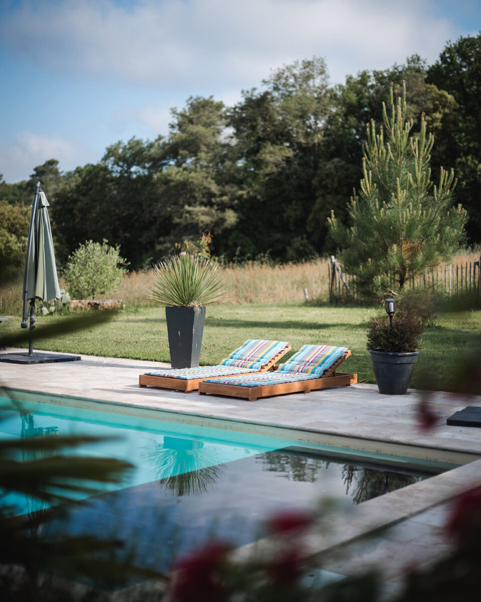 charmes de vaurizeaud gites chambres dhotes sarlat proissans piscine exterieure chauffee transats 5